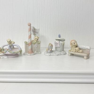 167 -  Christmas Figurines (4 pieces)