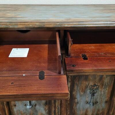 Lot 161: HOOKER Furniture Entertainment Display Cabinet 