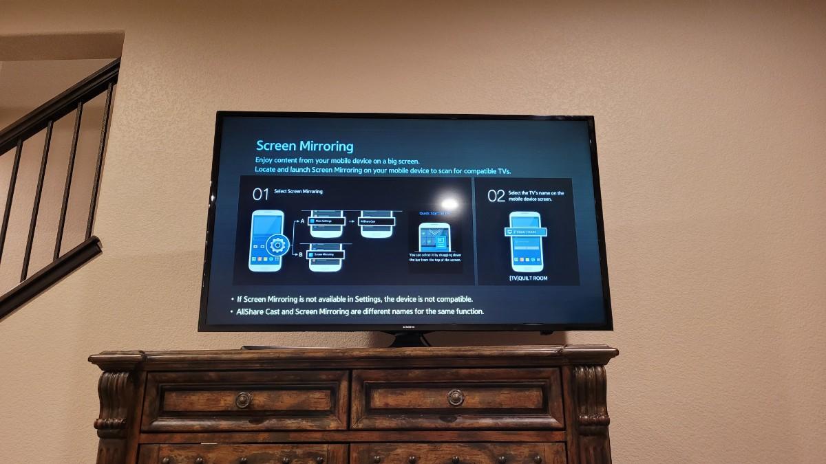 Lot 162 Samsung UN48J520DAF Smart Television w/ Wireless SmartCast