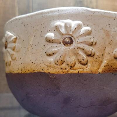 Lot 173: Ceramic Artist Bowl 