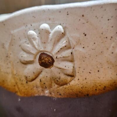 Lot 173: Ceramic Artist Bowl 