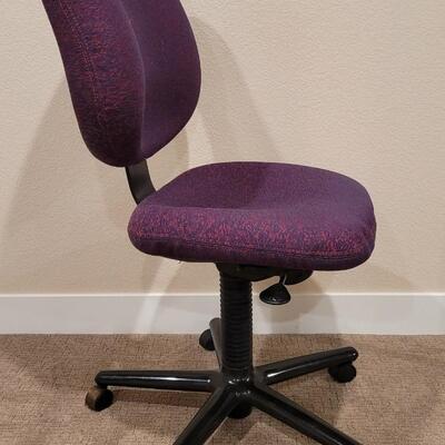 Lot 177: 44" Tall Vintage Office Chair 