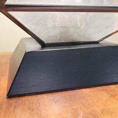 Lot 181: Pair of Vintage 3-Stage Table Lamps 