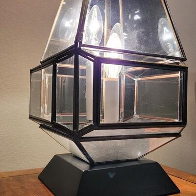 Lot 181: Pair of Vintage 3-Stage Table Lamps 