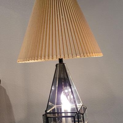 Lot 181: Pair of Vintage 3-Stage Table Lamps 