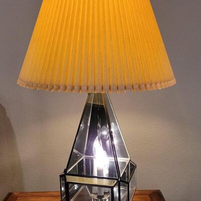 Lot 181: Pair of Vintage 3-Stage Table Lamps 