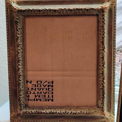 Lot 197: Pair of Vintage Picture Frames 