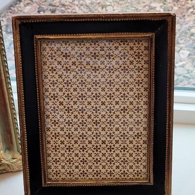 Lot 197: Pair of Vintage Picture Frames 