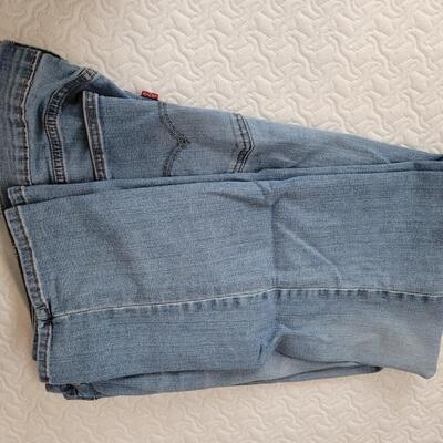 Lot 212: Men's Levi's 