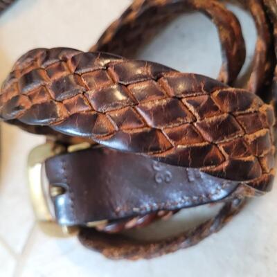 Lot 213: (3) Men's Leather Belts