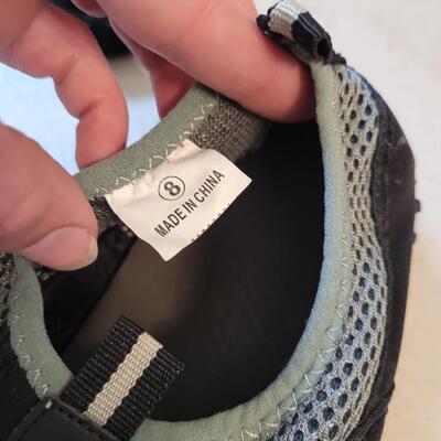 Lot 216: Island Magic Water Shoes size 8