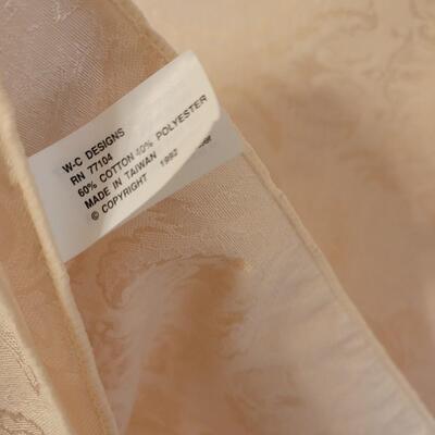 Lot 229: Large Rectangle Ivory Tablecloth 