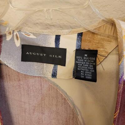 Lot 230: Ladies August Silk Skirt and Jacket 