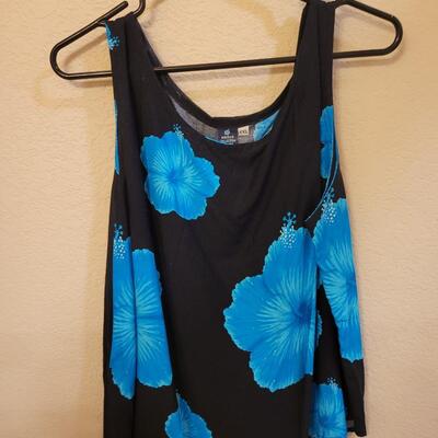 Lot 231: Ladies Hawaiian Tank Top Blouse and 2 Hawaiian Dresses