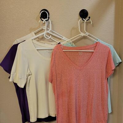 Lot 235: Ladies Short Sleeve Shirts (5)
