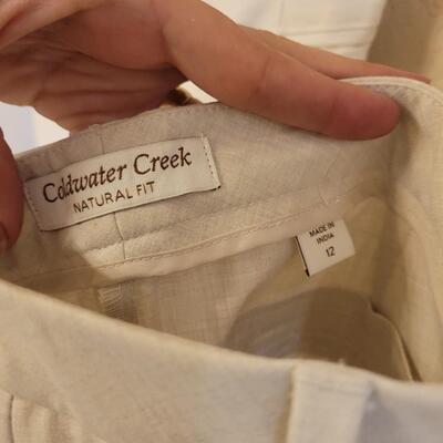 Lot 236: (2) Ladies Pants (white & Tan)