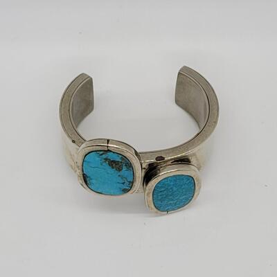 Lot J29:  Vintage Handcrafted Turquoise and Silver cuff bracelet
