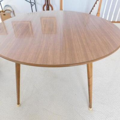 Round Folding Leg Card Table