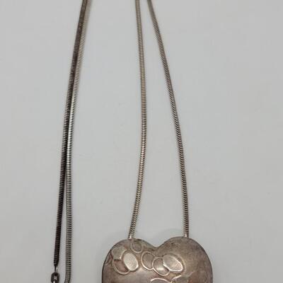 Lot J40 - Puff Heart 24â€ Necklace in Sterling Silver, By artist Jan Yager.
