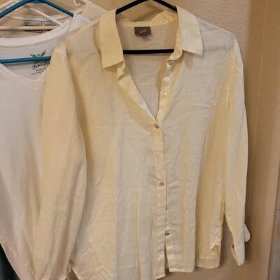 Lot 239: Ladies Long Sleeve Shirts (5)