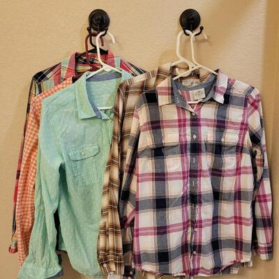 Lot 240: Ladies Long Sleeve Shirts (5)