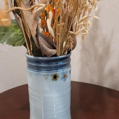Lot 250: JIM SPEERS Signed Pottery with Floral Arrangement 