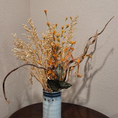 Lot 250: JIM SPEERS Signed Pottery with Floral Arrangement 