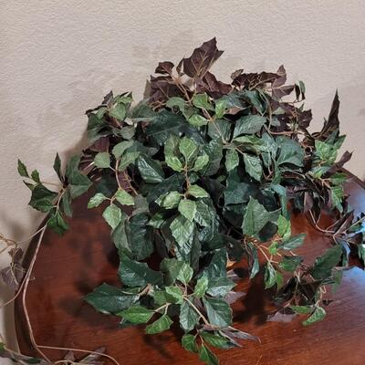 Lot 251: Silk Ivy 