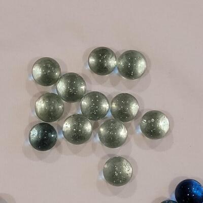 Lot 257: Vintage Marbles