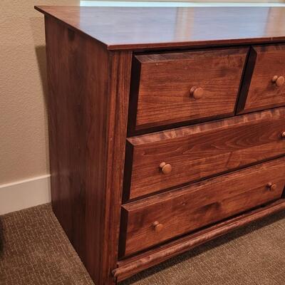 Lot 258: Dresser (long)