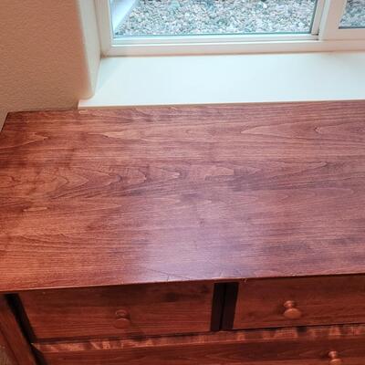 Lot 258: Dresser (long)