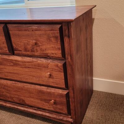 Lot 258: Dresser (long)