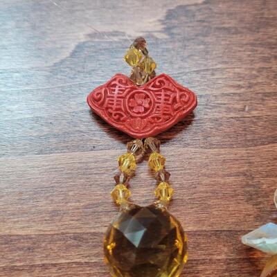 Lot 259: Light Catching Crystals