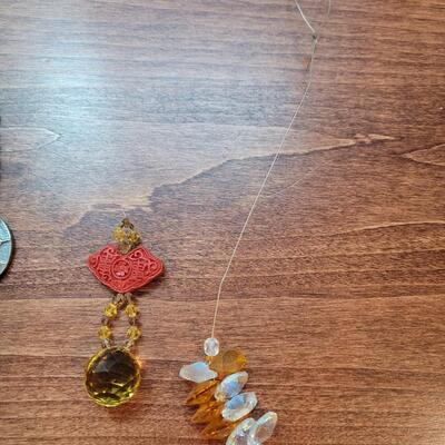 Lot 259: Light Catching Crystals