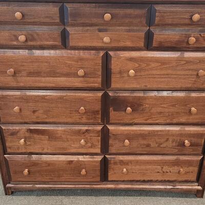 Lot 271: Dresser (tall)