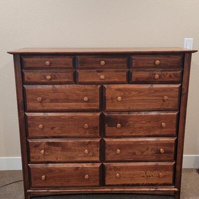 Lot 271: Dresser (tall)