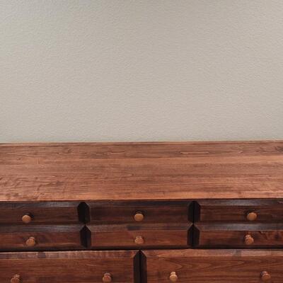 Lot 271: Dresser (tall)