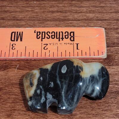 Lot 275: Zuni Stone Buffalo 