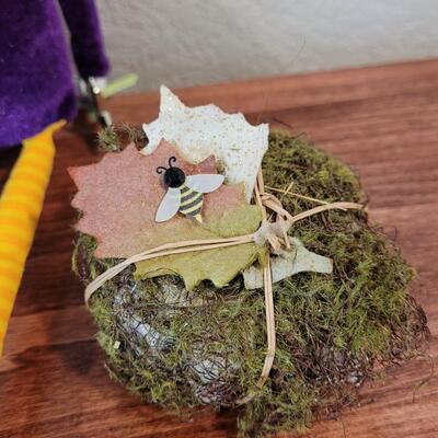 Lot 278: Fairy and Wrapped Mossy Bee Stone