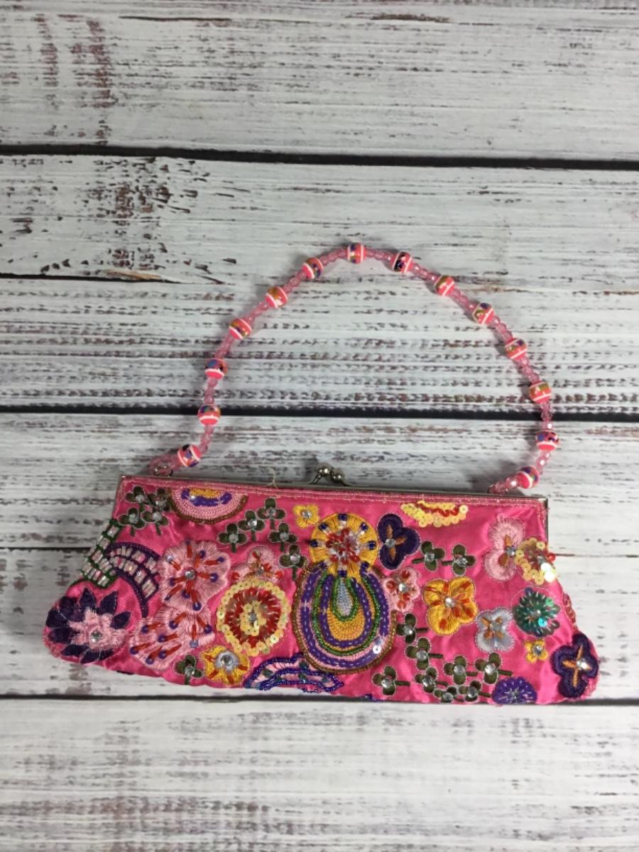 Bright pink beaded floral purse handbag clutch | EstateSales.org