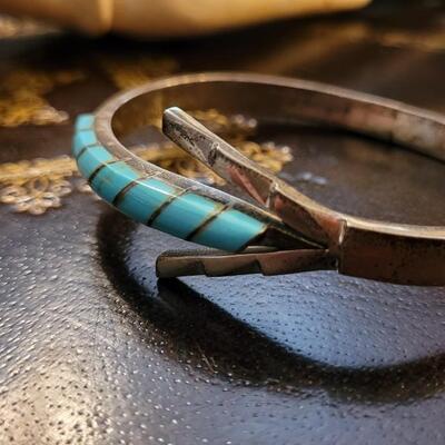 Lot 286: Vintage MEXICO Sterling Silver and Turquiose Cuff JEWELRY