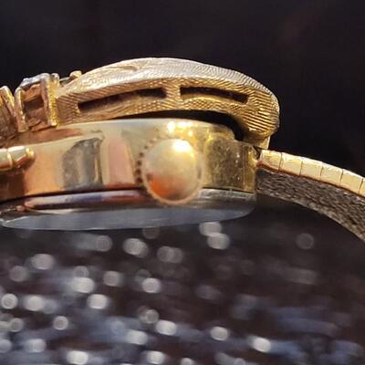 Lot 292: Vintage PEDRE 17 Jewel Flip Top Ladies Manual Wind Watch WORKS