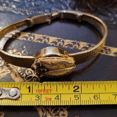 Lot 292: Vintage PEDRE 17 Jewel Flip Top Ladies Manual Wind Watch WORKS