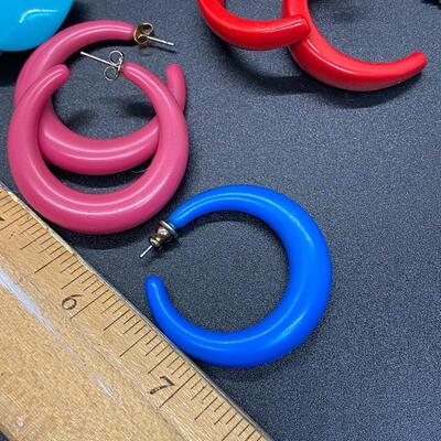Set of 5 Retro 1980s Colored Plastic Hoop Earrings