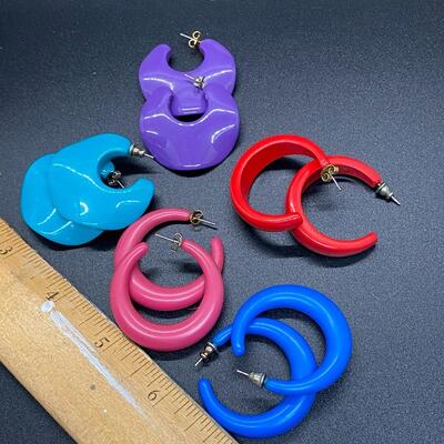 Set of 5 Retro 1980s Colored Plastic Hoop Earrings