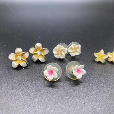 Small Flower Stud Earring Lot