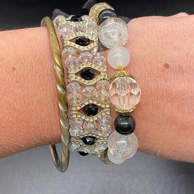 Set of 3 Bracelets Black White Silvertone Stretch Bead