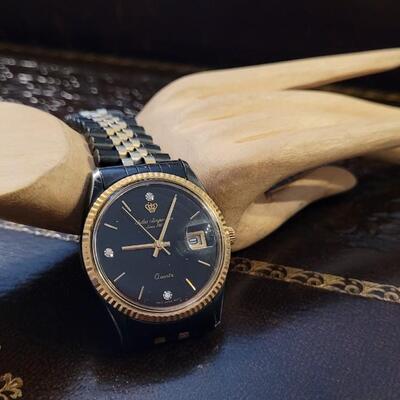 Lot 295: Vintage JULES JURGENSEN Quartz Watch UNISEX Needs Battery 