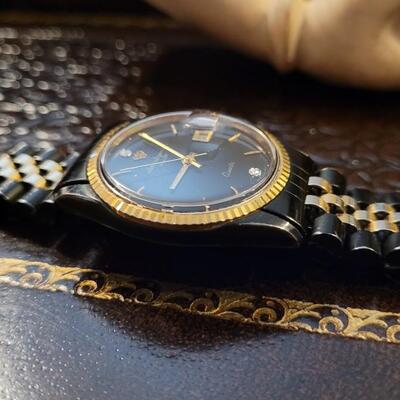 Lot 295: Vintage JULES JURGENSEN Quartz Watch UNISEX Needs Battery 