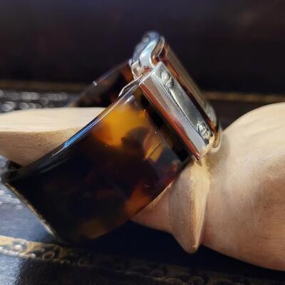 Lot 296: Ladies Clasp Watch w/ Tortoise Shell Style Band Needs Battery 